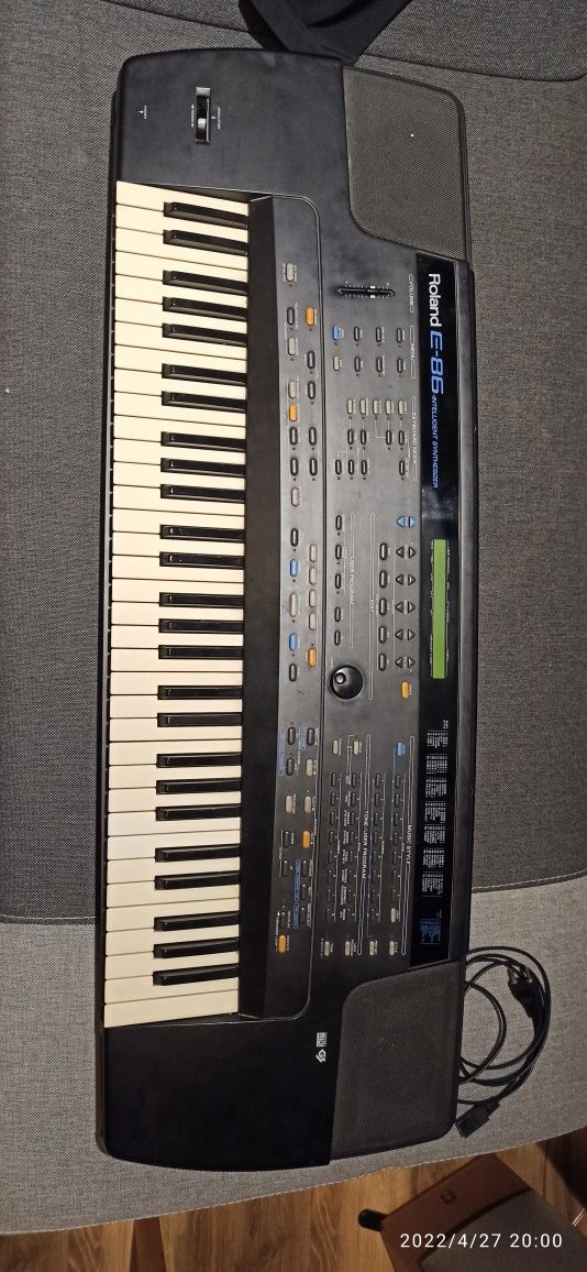 Keyboard Roland E 86