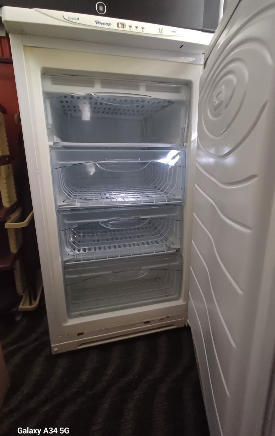 Продам морозільну камеру
