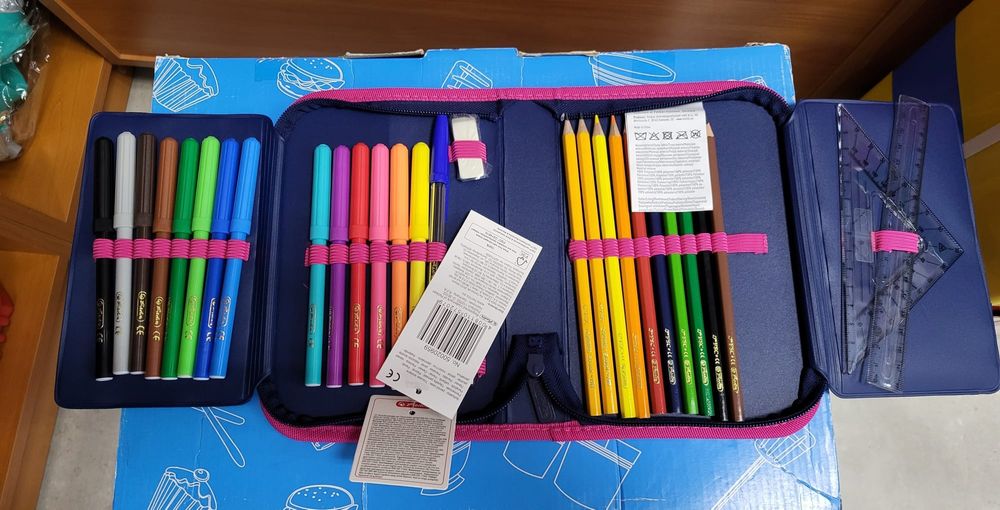 Piórnik HERLITZ  31 części Crown