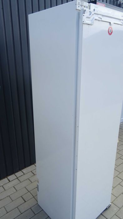 Zamrażarka szufladowa do zabudowy  Miele FN 9752 i,  NoFrost, 248L.