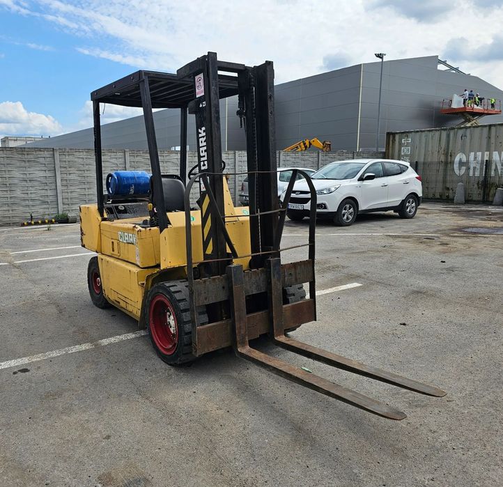 Clark GPM 30 / LPG / UDŻWIG 3000KG / MASZT 3.27M