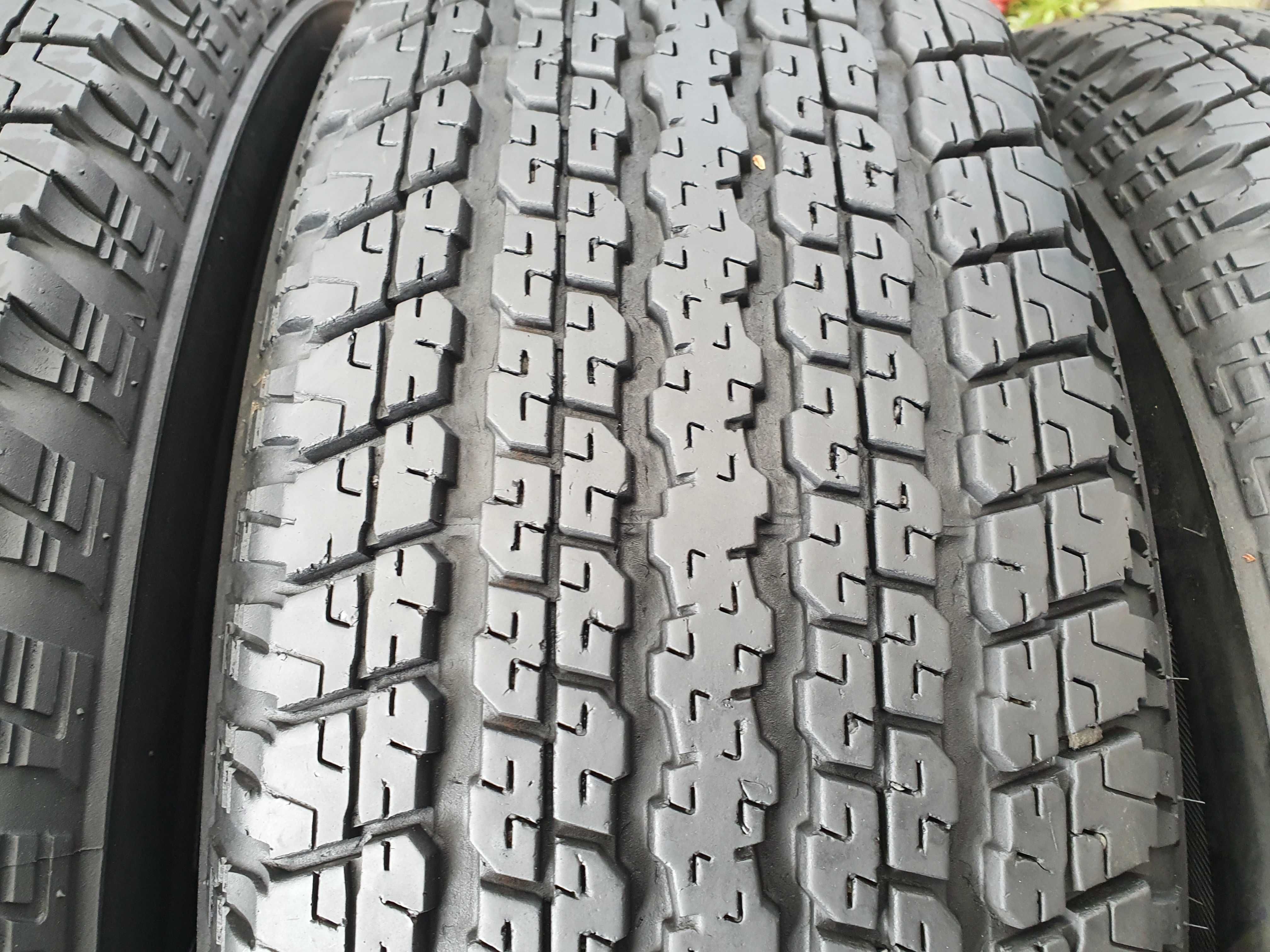255/ 70 R 18  Bridgestone