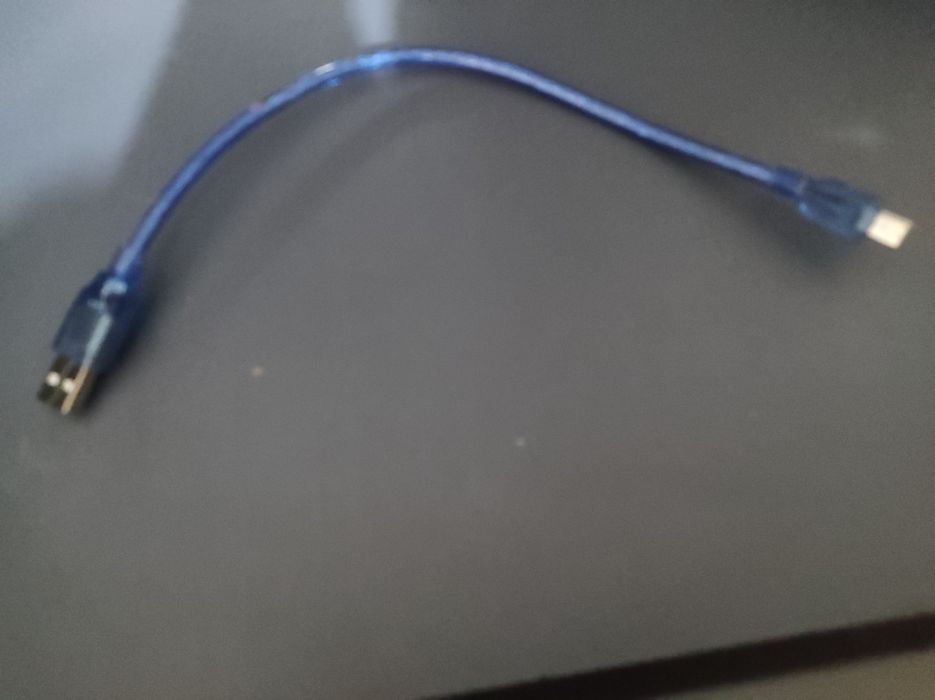 Продам PlayStation 3 2 джойстика и один шнур и два шнура подключение..