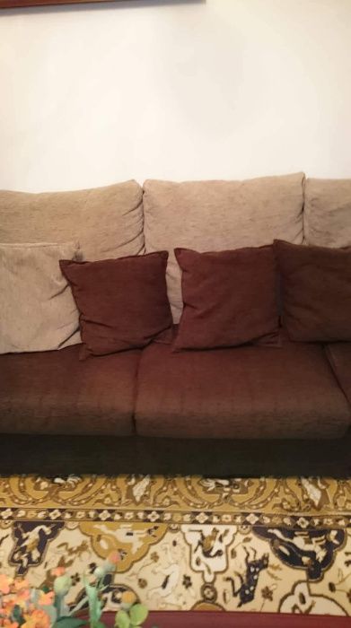 Sofá estão como novos valor 150 Euros nao levo a casa.
