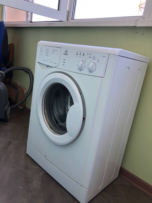 Пральна машина indesit