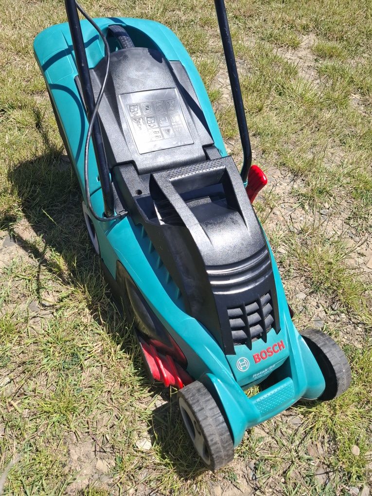 Газонокосарка електро Bosch 1300w