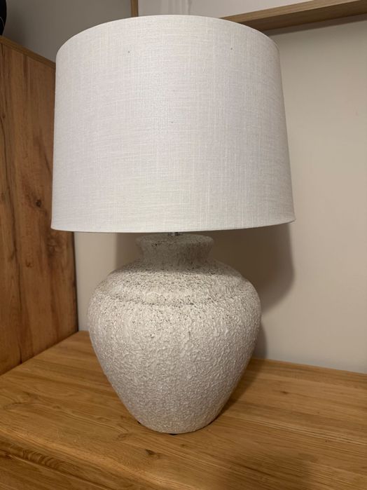 Lampa stołowa biała Belliani nowa