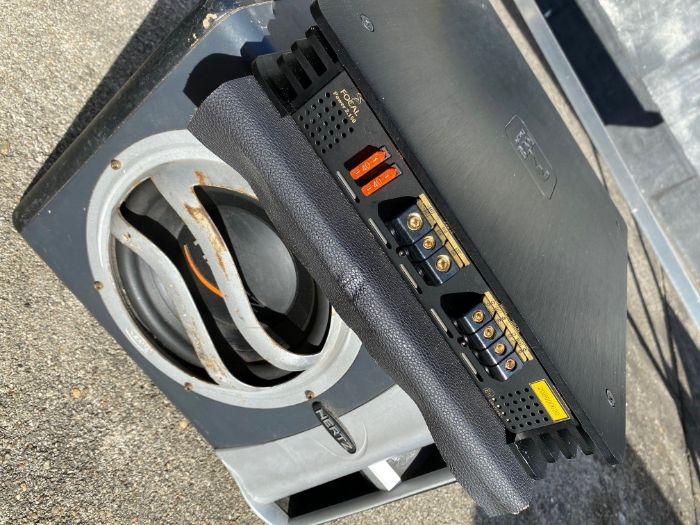 Subwoofer hertz + amplificador focal