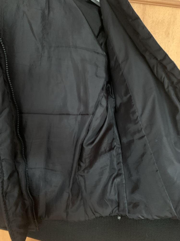 Casaco preto impermeável de penas Benetton