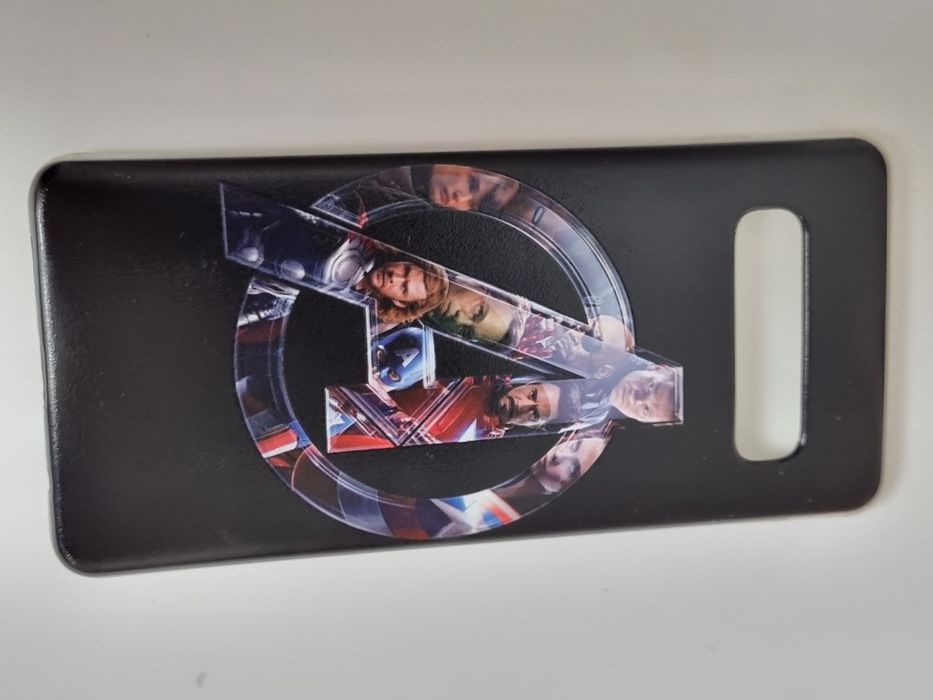 Продам чохли сіліконові на Samsung s10,нові.