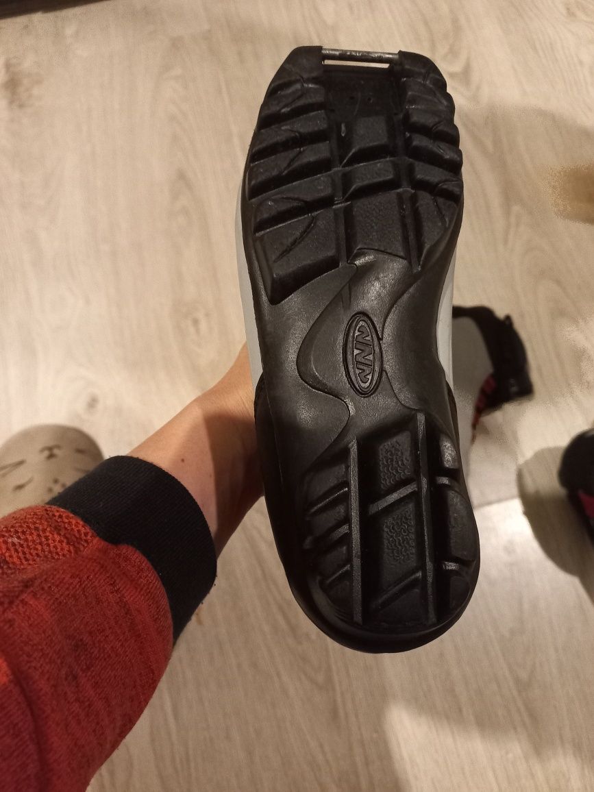 Buty do nart biegowych wiązanie nnn