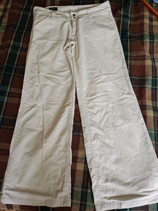 Модні штани Lee. Вельвет