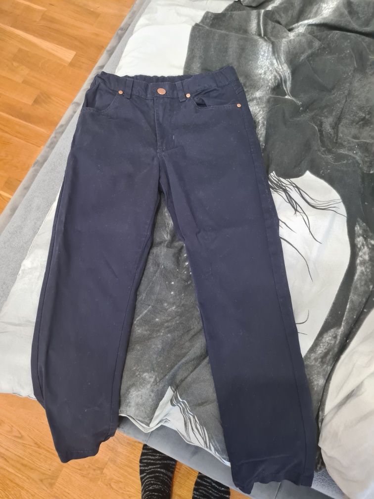 Spodnie 134 eleganckie jeans