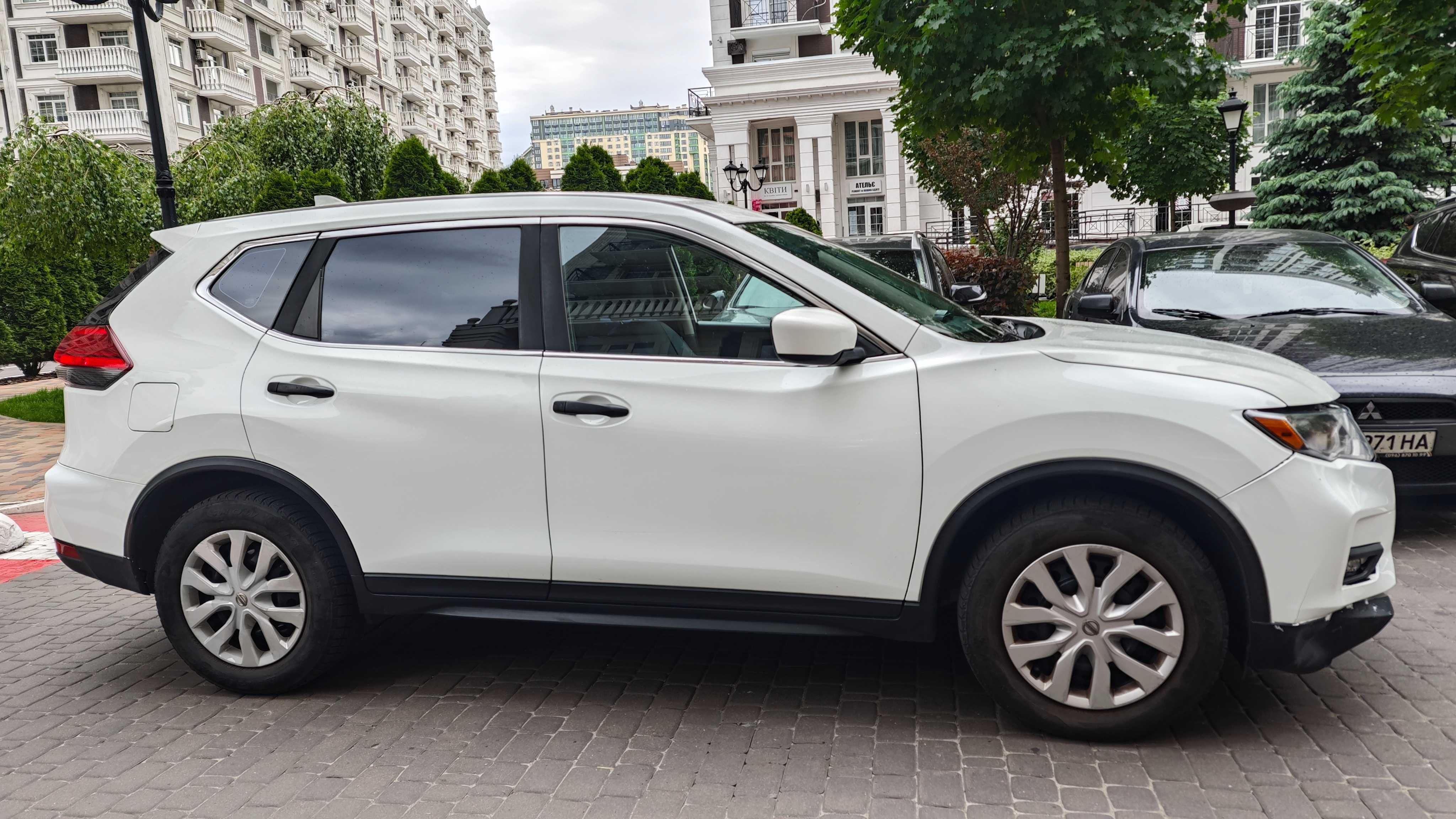 Продам Nissan Rogue S
