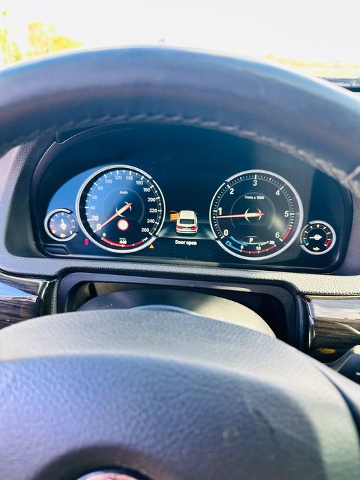 Продам БМВ 5GT 2014 2.0 d