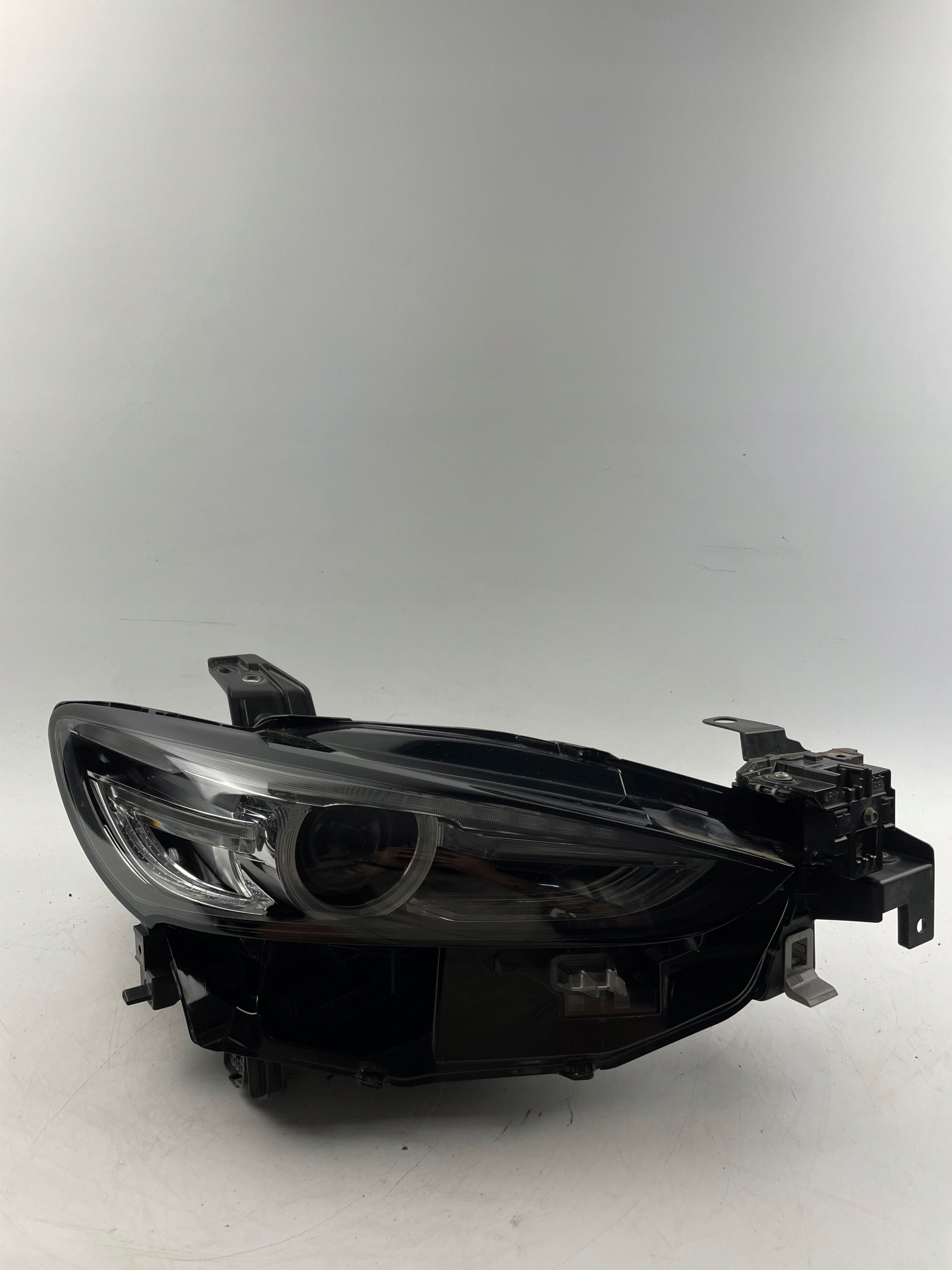 Lampa prawa przód Mazda 6 GJ LIFT FULL LED 12 PIN 18-