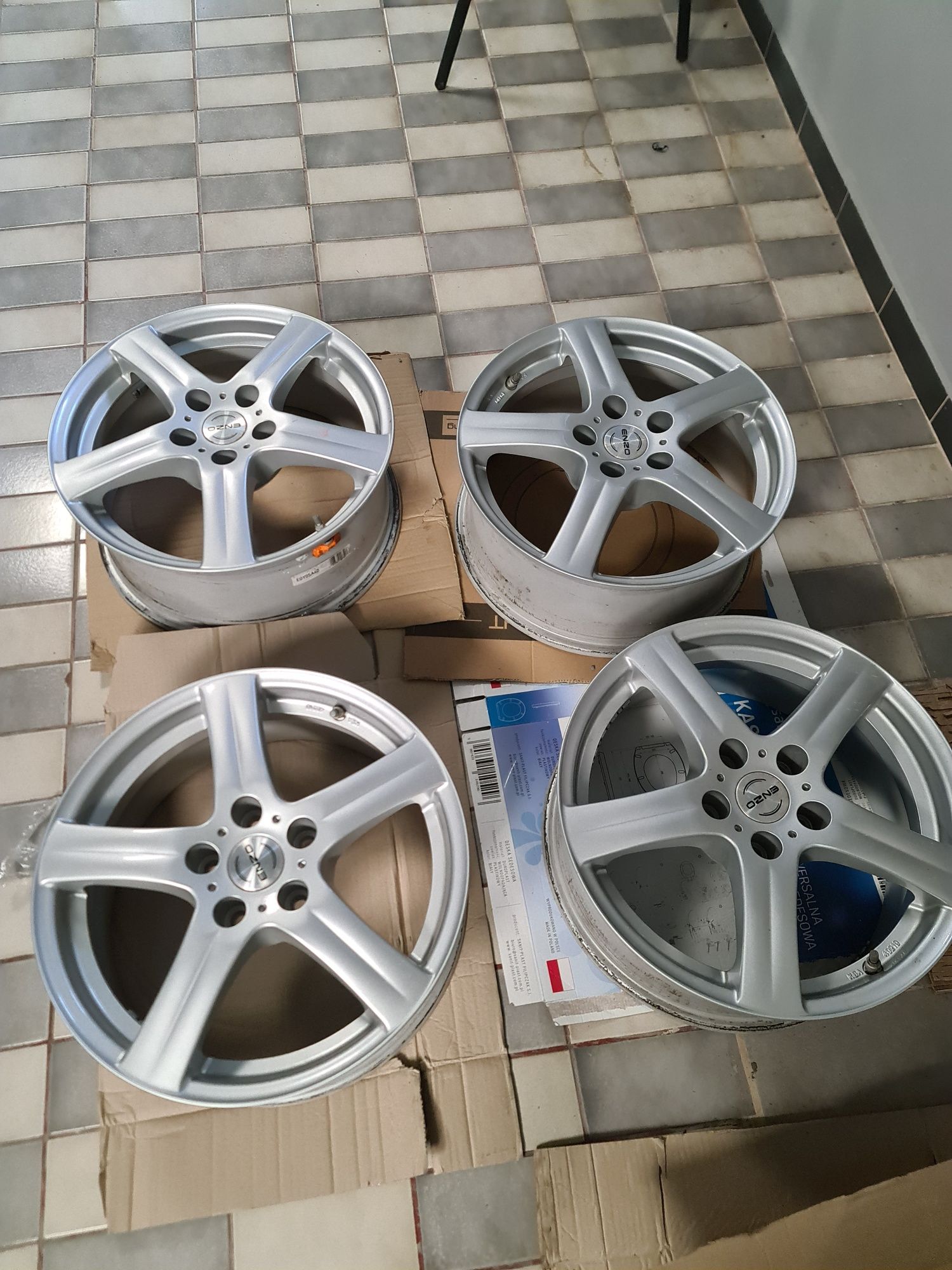 Felgi aluminiowe 17"czujniki KIA 5x114.3