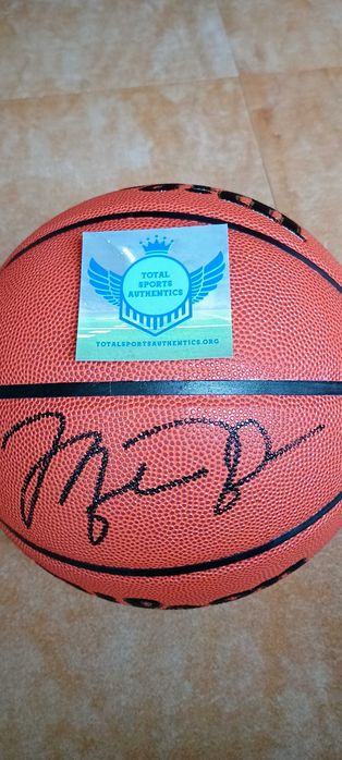 Piłka do koszykówki Michael Jordan z autografem i hologramem COA
