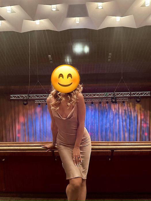 Продам вечірню сукню, чудовий стан