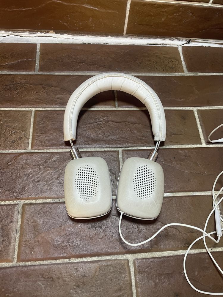 Полноразмерные наушники Bowers & Wilkins