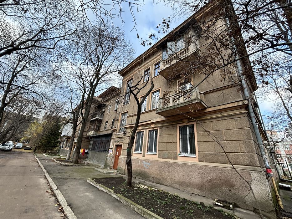 Сталінка у Приморському районі: 2 парки через дорогу, море 15хв. пішки