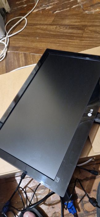 Монітор lg 21'5 діагональ