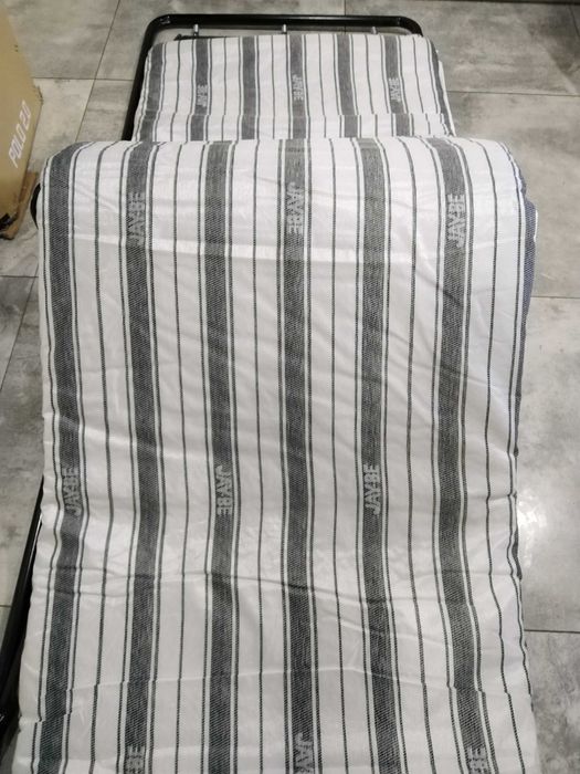 Łóżko polowe z materacem JAY-BE