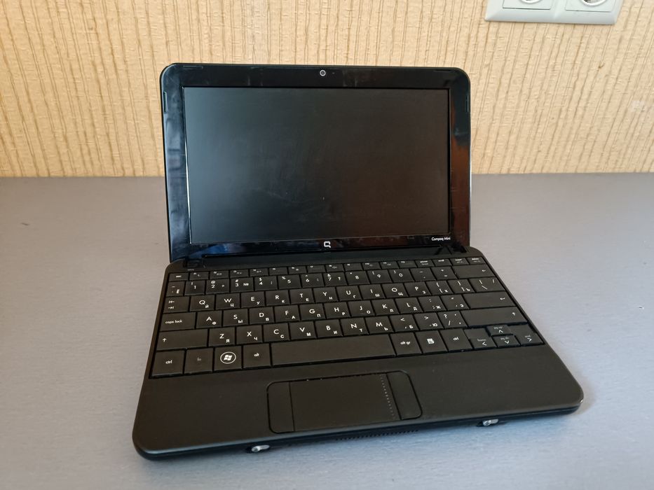 Нетбук HP Compaq Mini 110