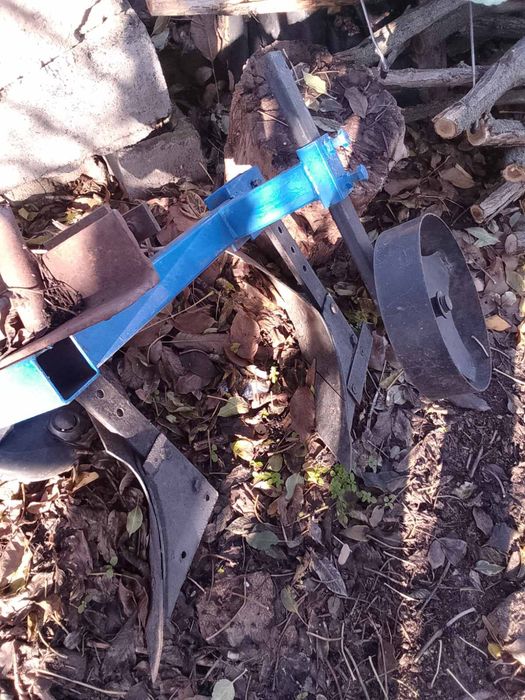 Продам 2-х корпусний плуг