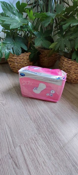 anatomiczne wkłady chłonne MoliCare premium Lady Pad