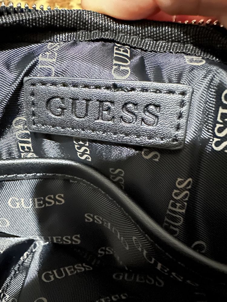 Сумка Guess