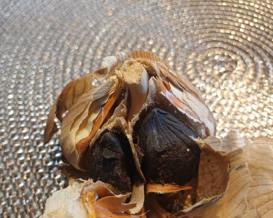 Czosnek czarny, własna fermentacja 1 kg.