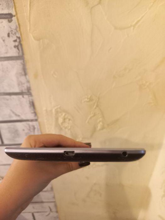 Продам на запчастини планшет Asus Nexus 7