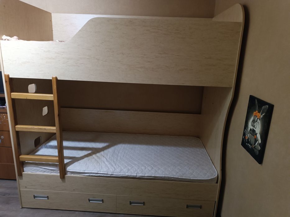 Двух ярусная кровать