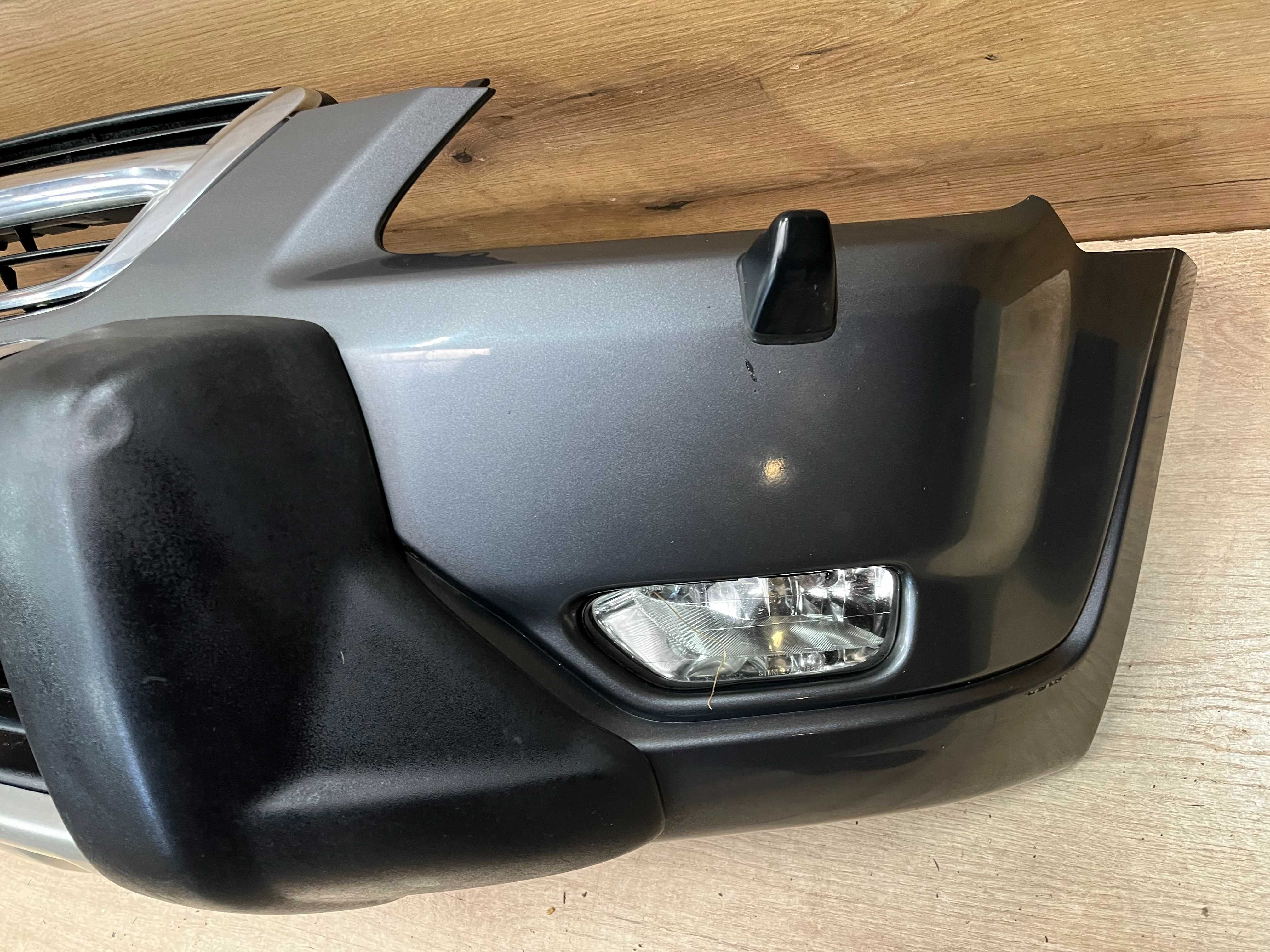 Zderzak przedni Honda Cr v II kolor nh674p