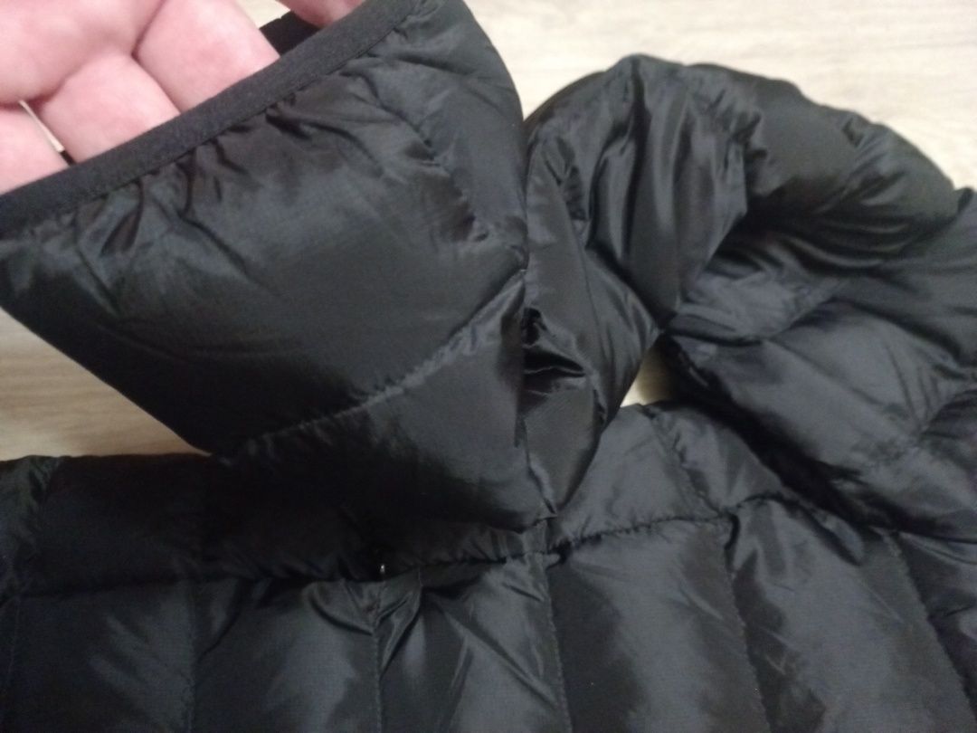 Куртка пуховик деми ,, UNIQLO,, р.М