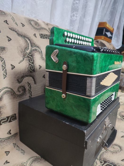 Продам гармонь гармошка тульська чайка 2