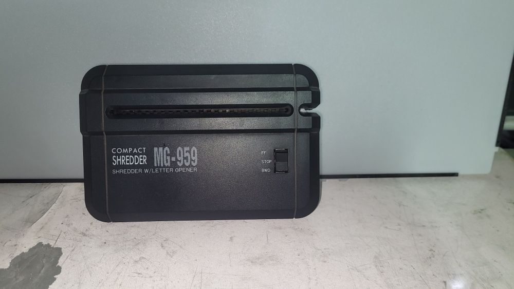 шредер компактний міні ideal MG 959