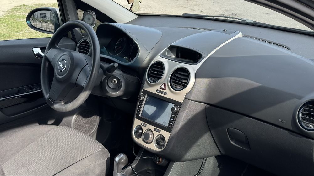 Продам Opel corsa D 3-х дв хетчбек, 2008 г