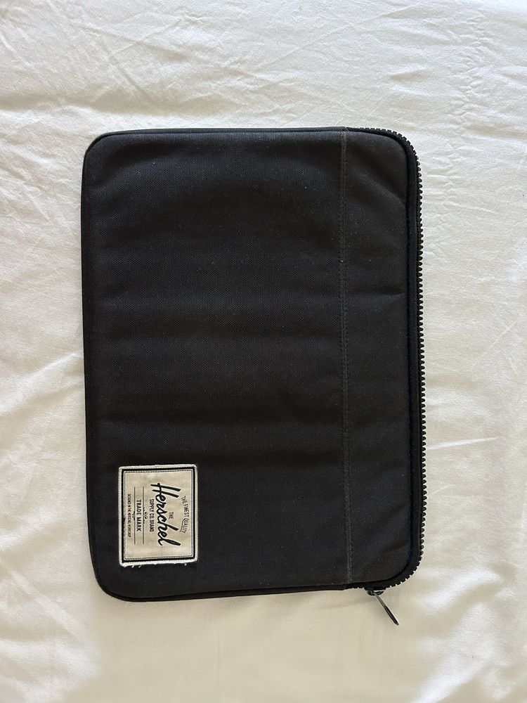 MacBook Air 2019 + Capa