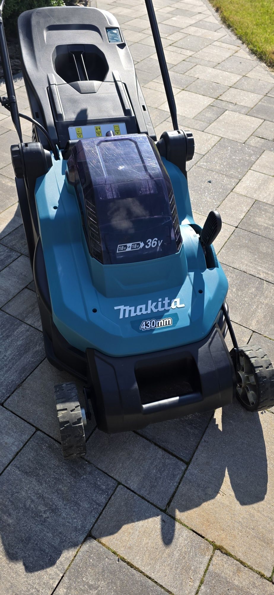 Акумуляторна газонокосарка Makita DLM432CT2