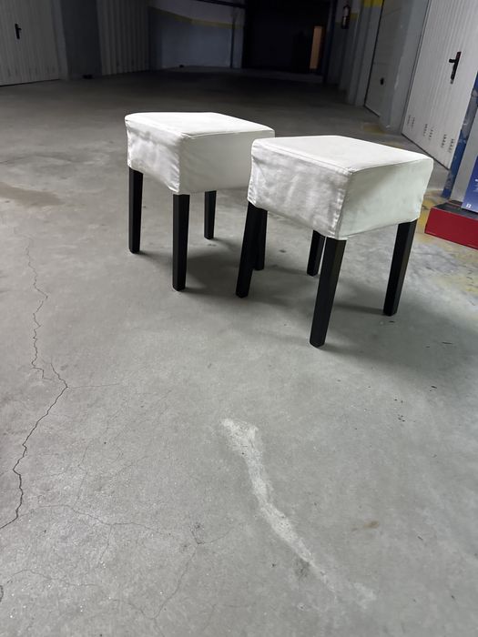 2 Bancos almofadados Ikea