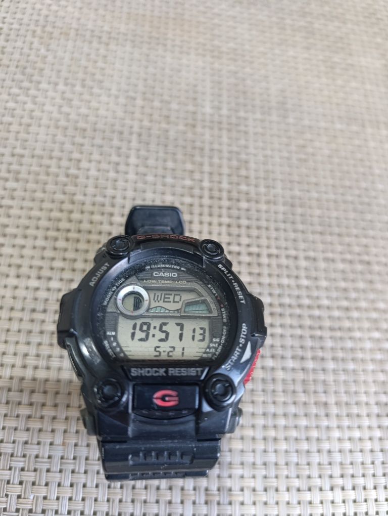 Продам Casio G-7900