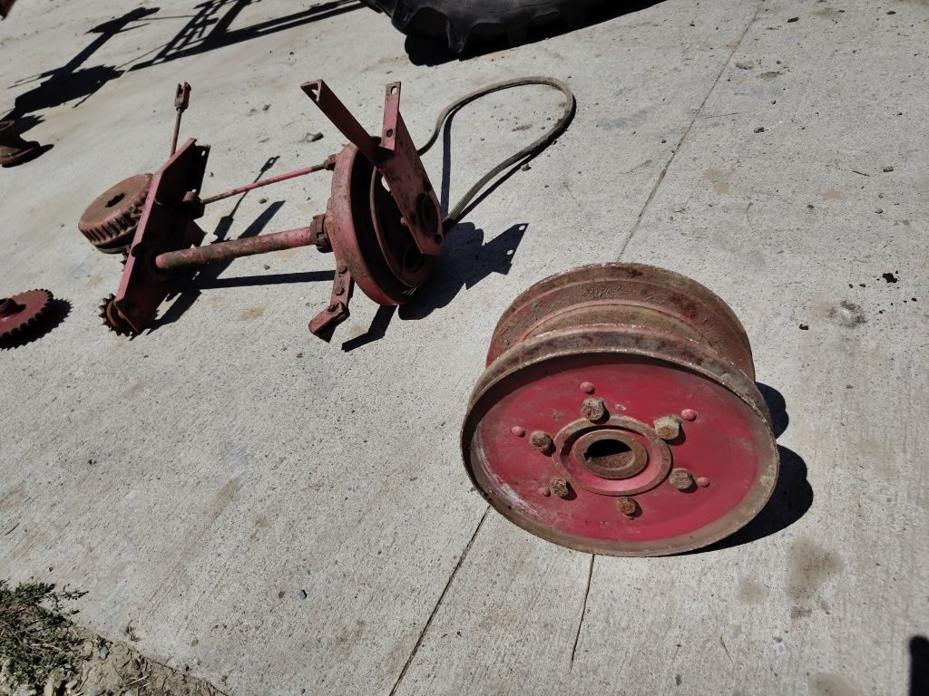 Massey Ferguson 87 oś przednia że skrzynią biegów, oś tylna, wariator