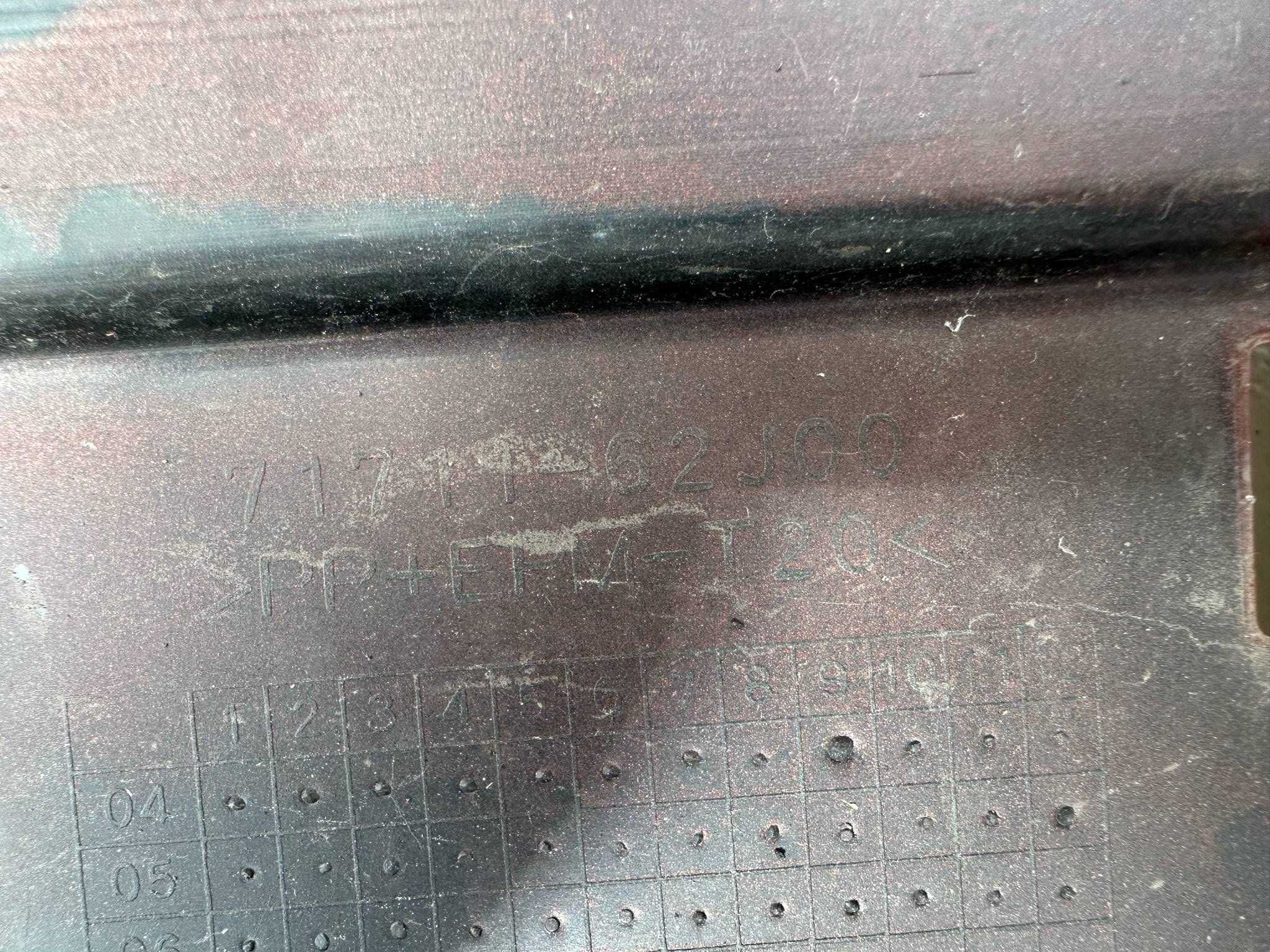 Suzuki Swift mk6 04-08 zderzak przedni/przód Orginał