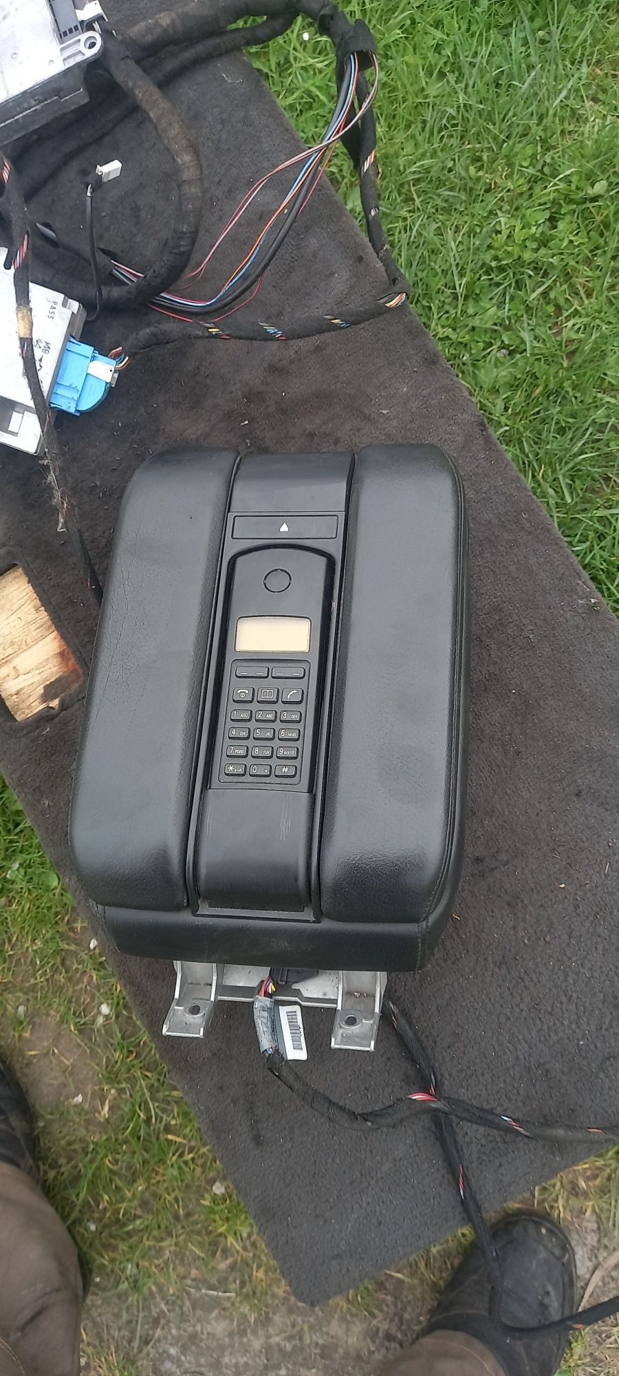 Комплект безпровідного телефона +підлокотник бмв е38