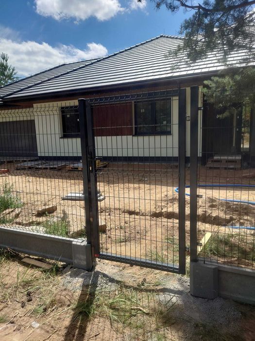 ogrodzenia ogrodzenie panelowe panele słupki brama furtka płot palety