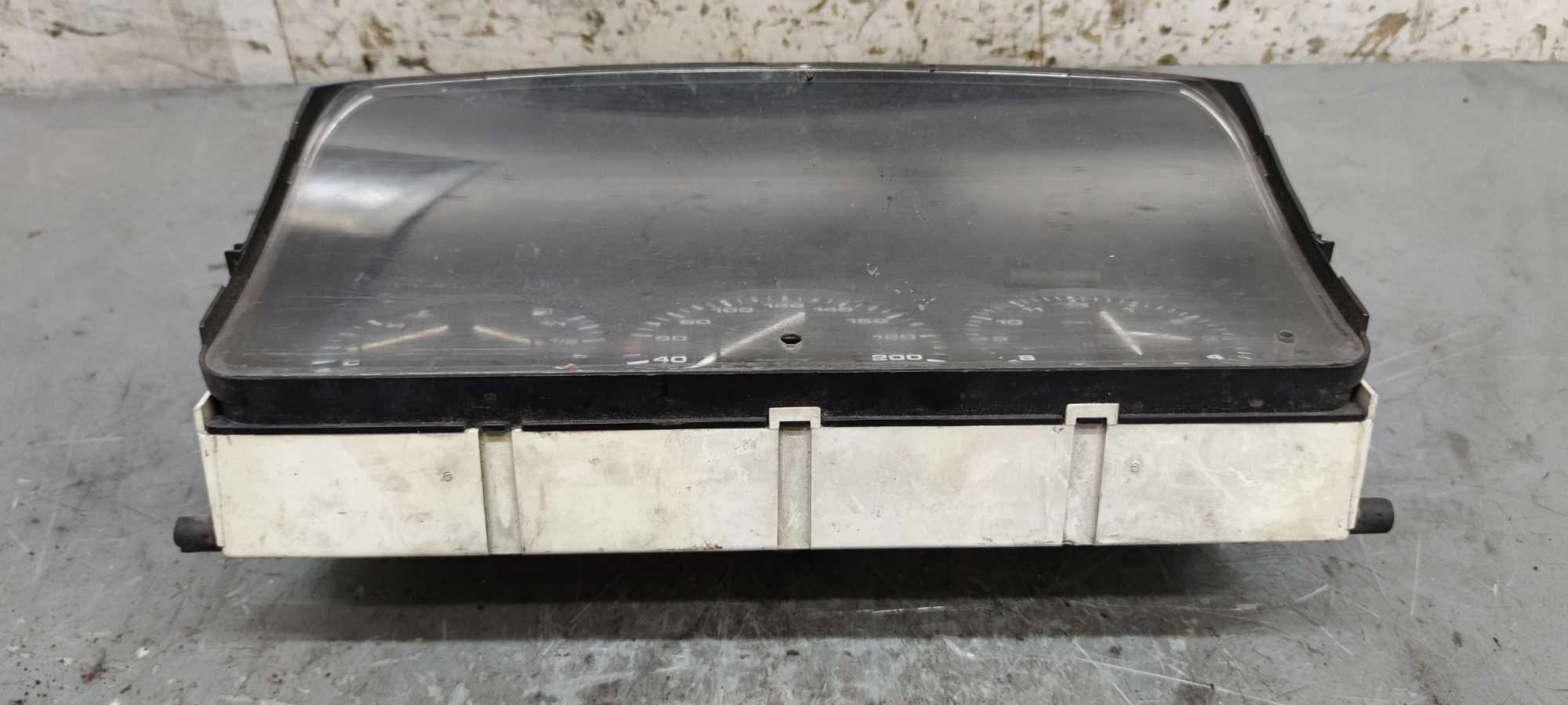 Volkswagen VW T4 2.0 8V Licznik Zegary Prędkościomierz Obrotomierz