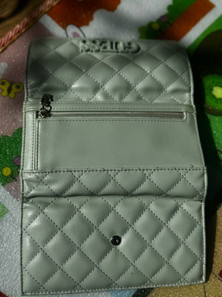Продается сумка+кошелек Guess