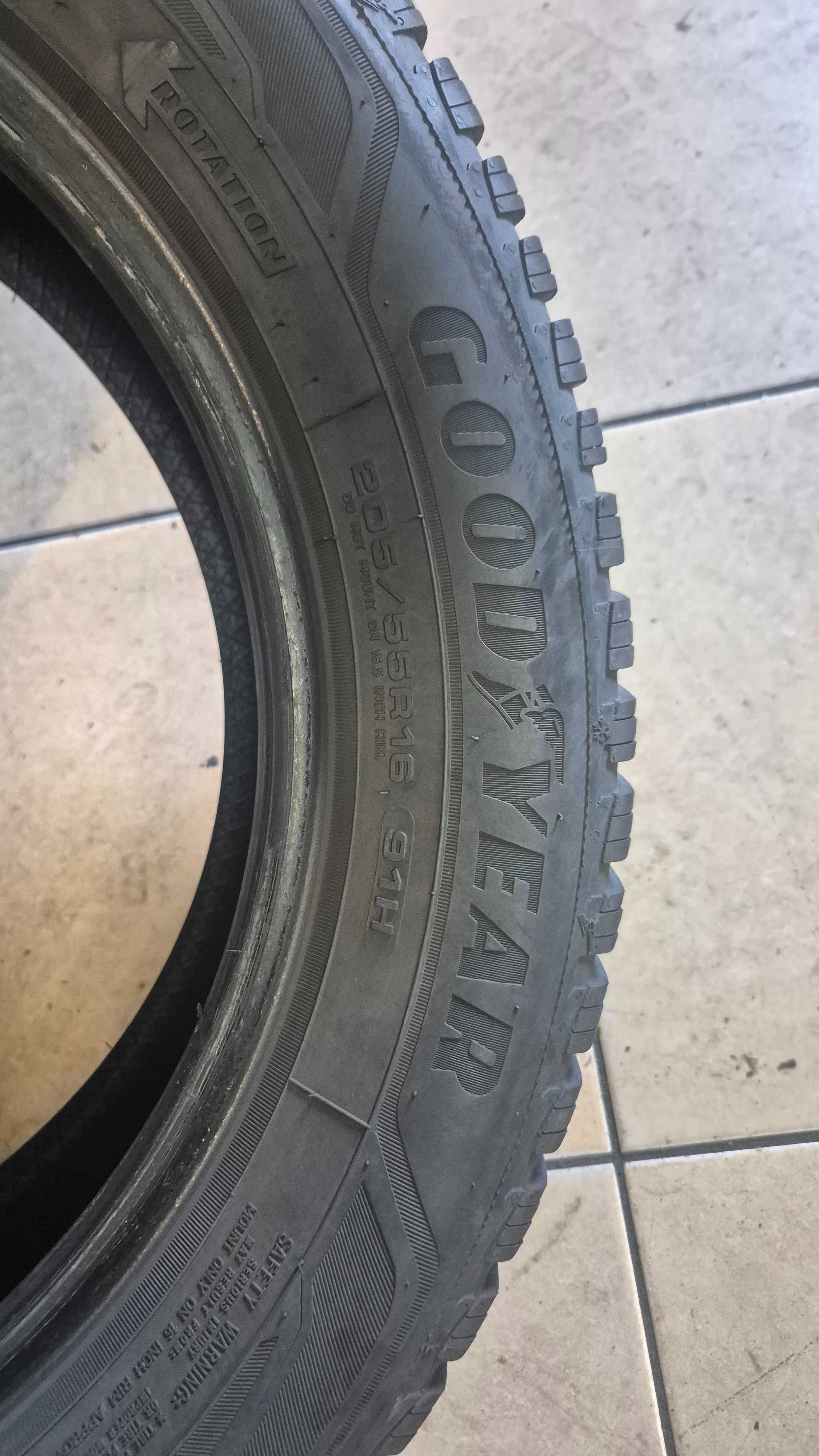 Opony zimowe 3szt Goodyear 205/55/16